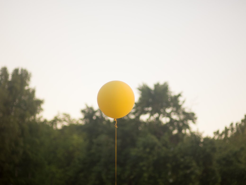 To grieve, or not to grieve (with balloons)? – that is the question 